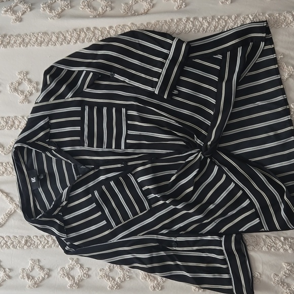 Button Down shirt - Picture 1 of 4